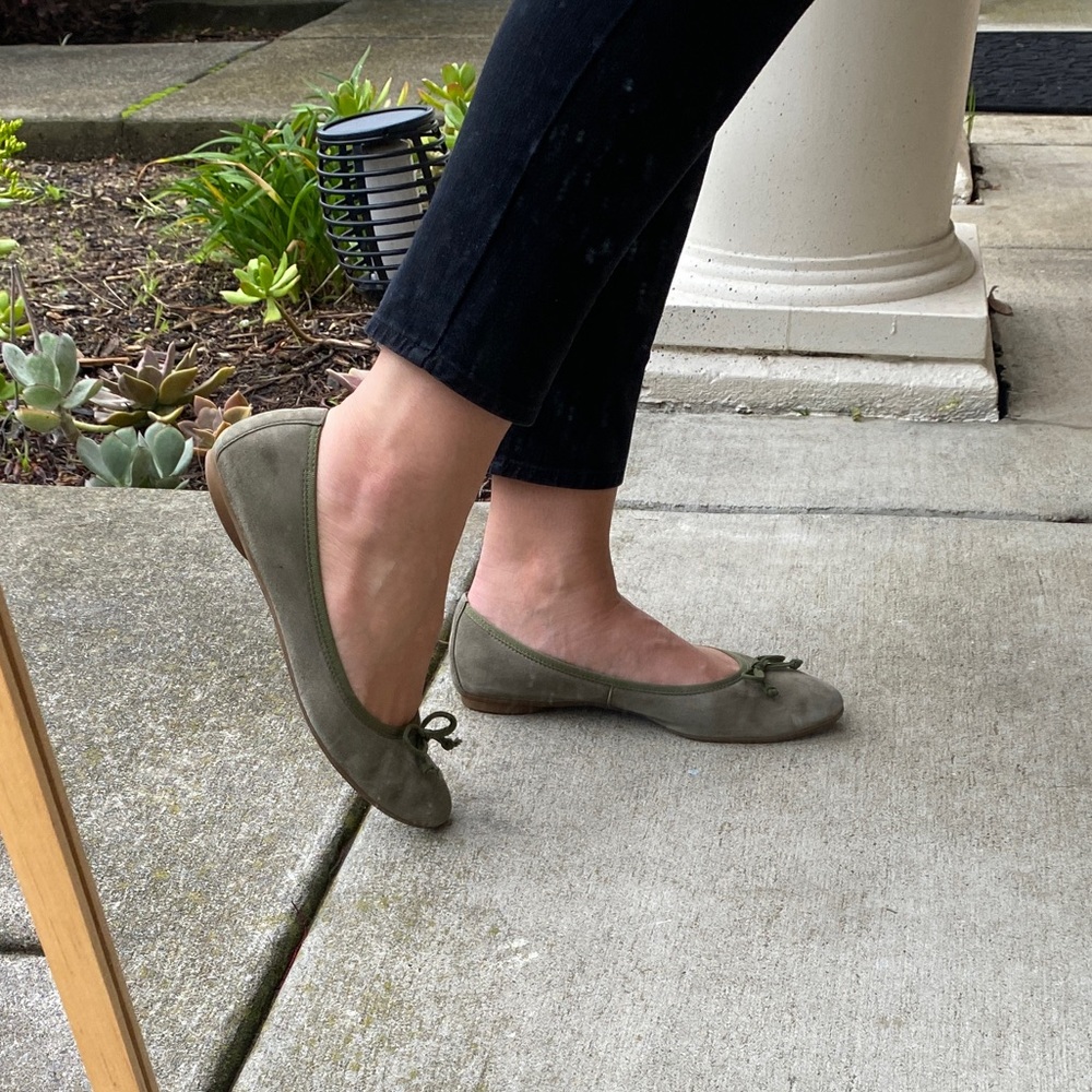 Paul Green Women's Green Suede Ballet Flats